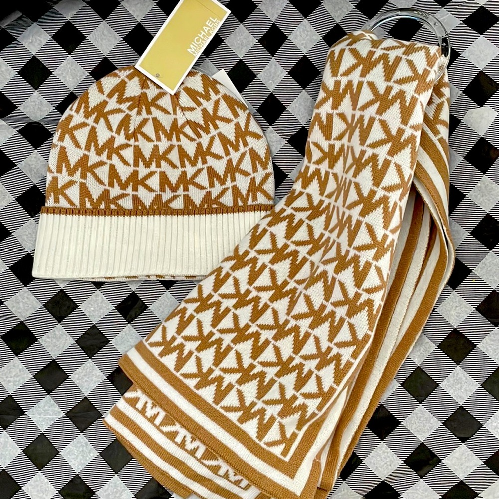 Brand New Michael Kors MK Scarf and Beanie Set